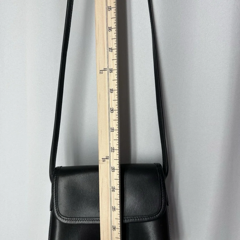 Vintage Coach Tango Flap 9049 Black Leather Turnlock‎ Crossbody